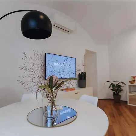 Insieme * Неаполь